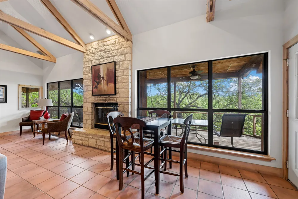 555 Hillsedge Road Wimberley, TX 78676