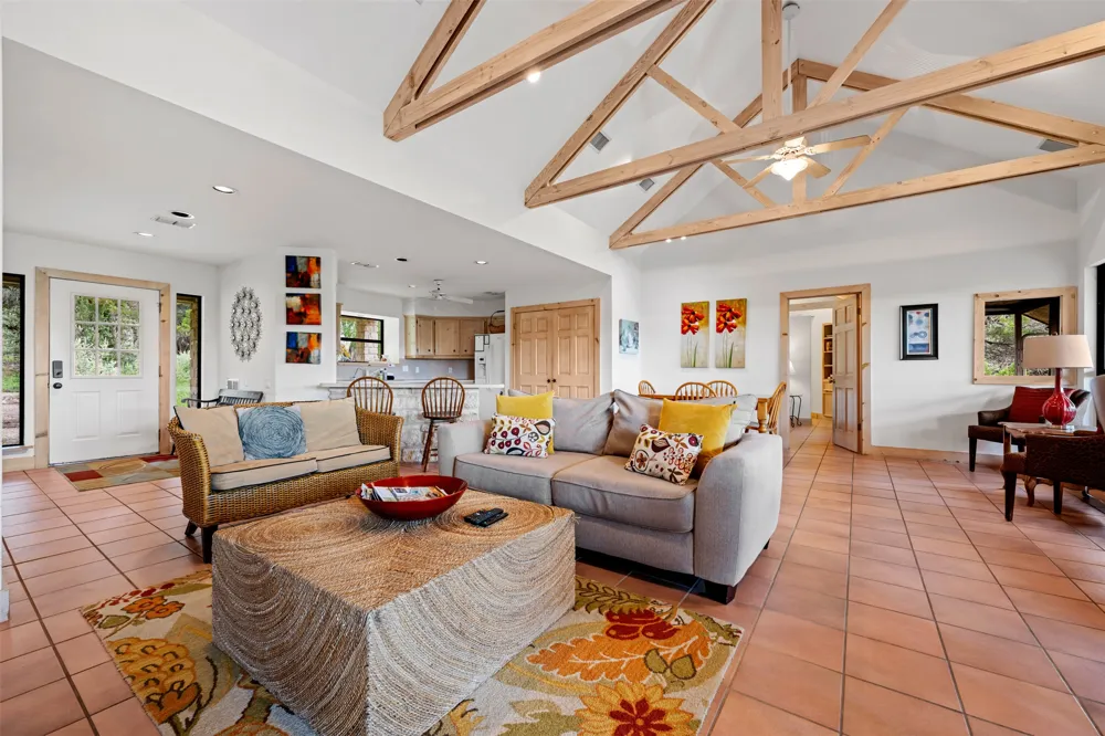 555 Hillsedge Road Wimberley, TX 78676