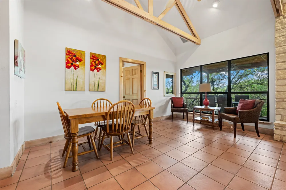 555 Hillsedge Road Wimberley, TX 78676