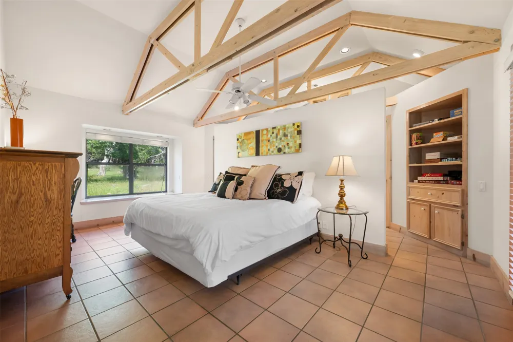555 Hillsedge Road Wimberley, TX 78676