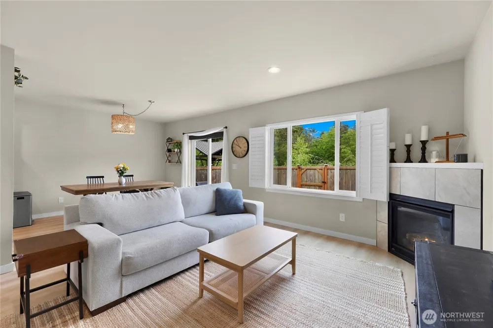 1911 SW Cooper Way Oak Harbor, WA 98277