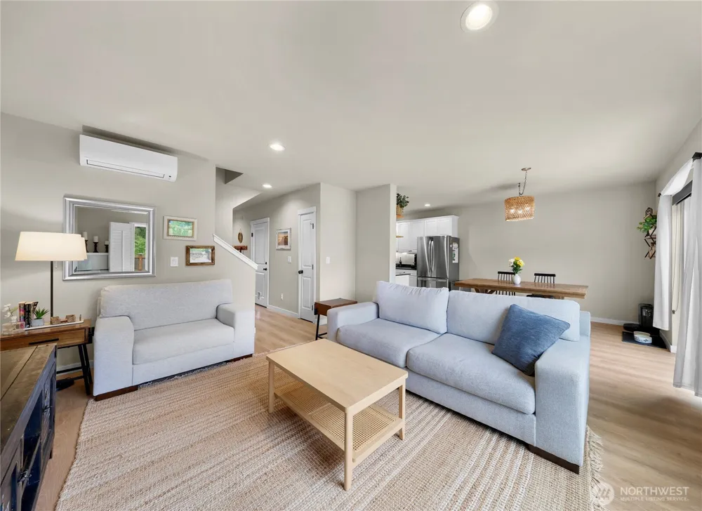 1911 SW Cooper Way Oak Harbor, WA 98277