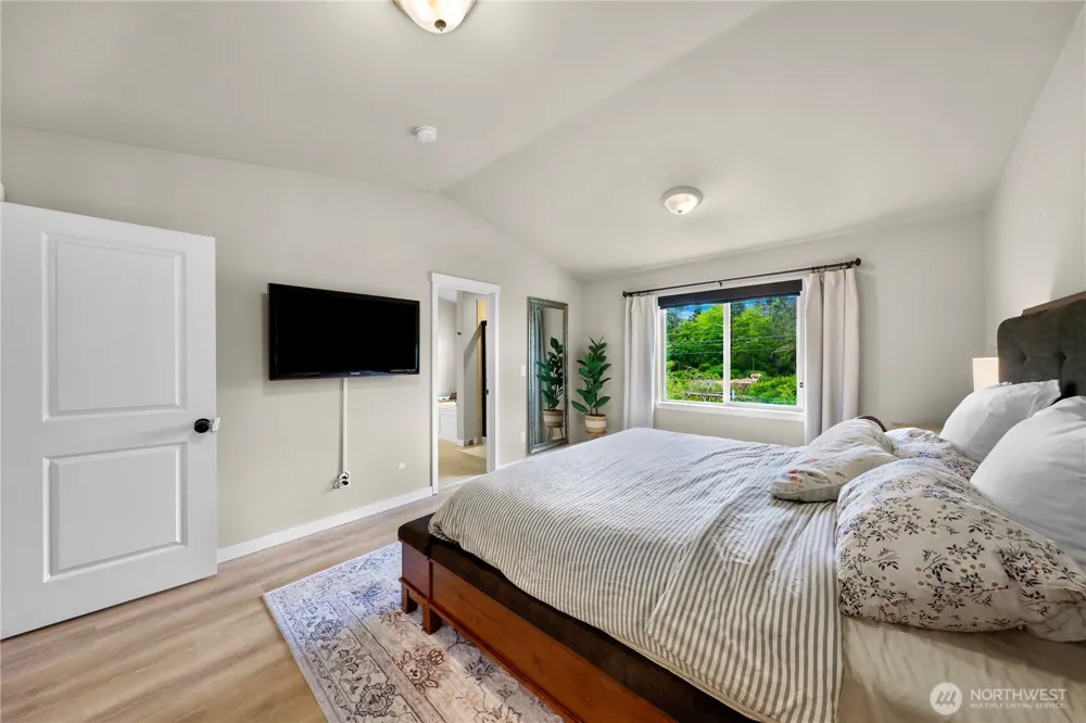 1911 SW Cooper Way Oak Harbor, WA 98277