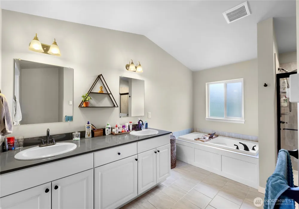 1911 SW Cooper Way Oak Harbor, WA 98277