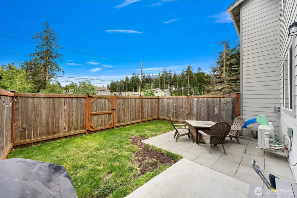 1911 SW Cooper Way Oak Harbor, WA 98277