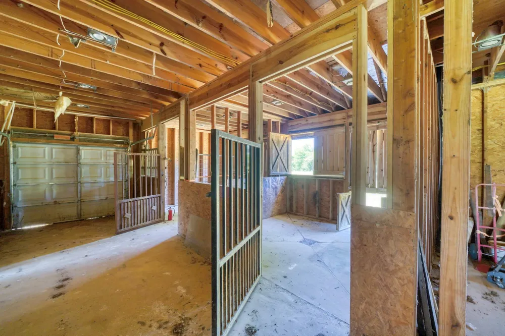 4442 Poteet Road Normangee, TX 77871