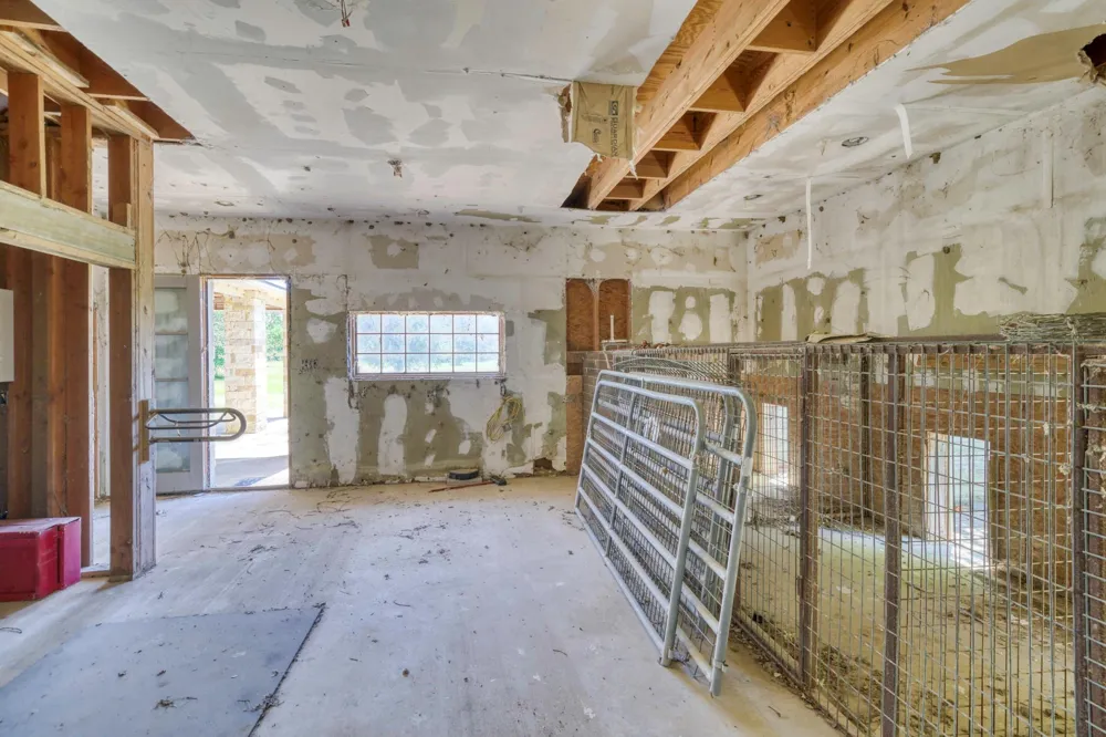 4442 Poteet Road Normangee, TX 77871