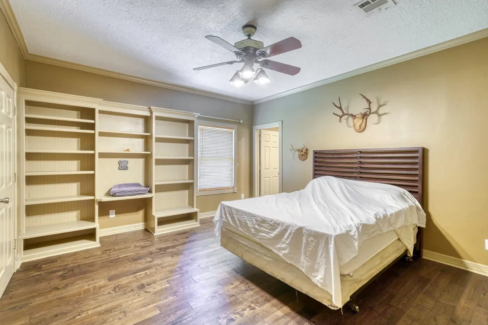 4442 Poteet Road Normangee, TX 77871