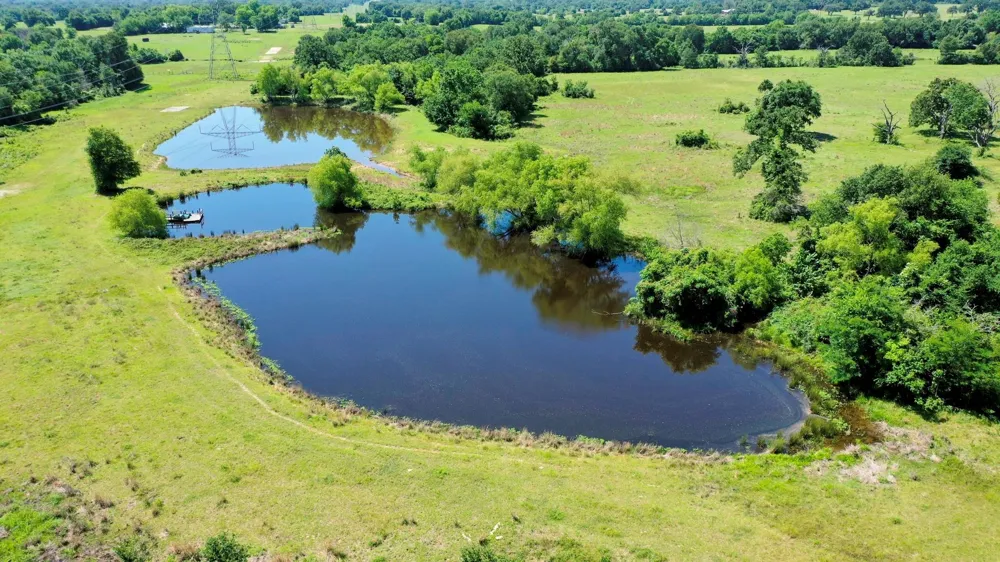 4442 Poteet Road Normangee, TX 77871