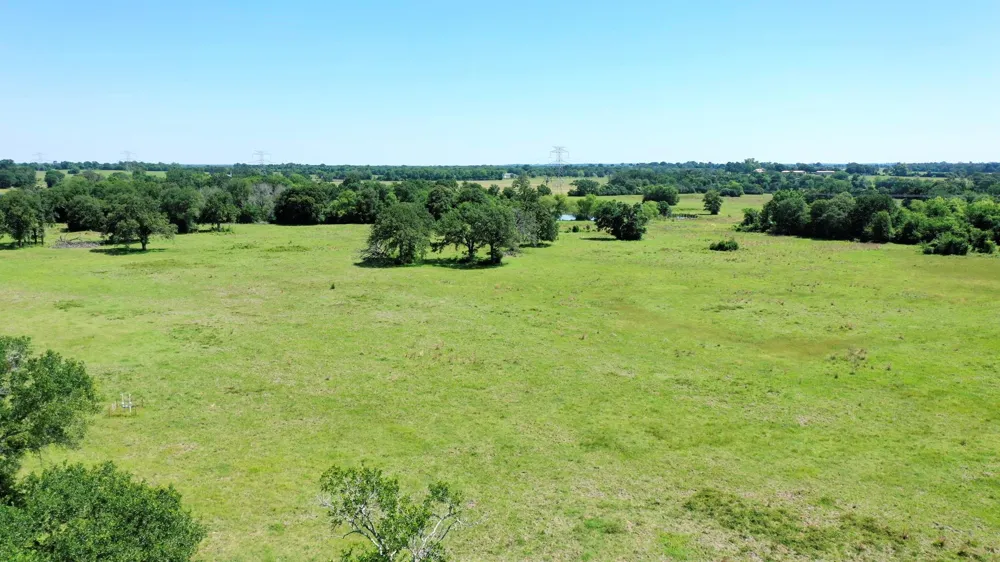 4442 Poteet Road Normangee, TX 77871