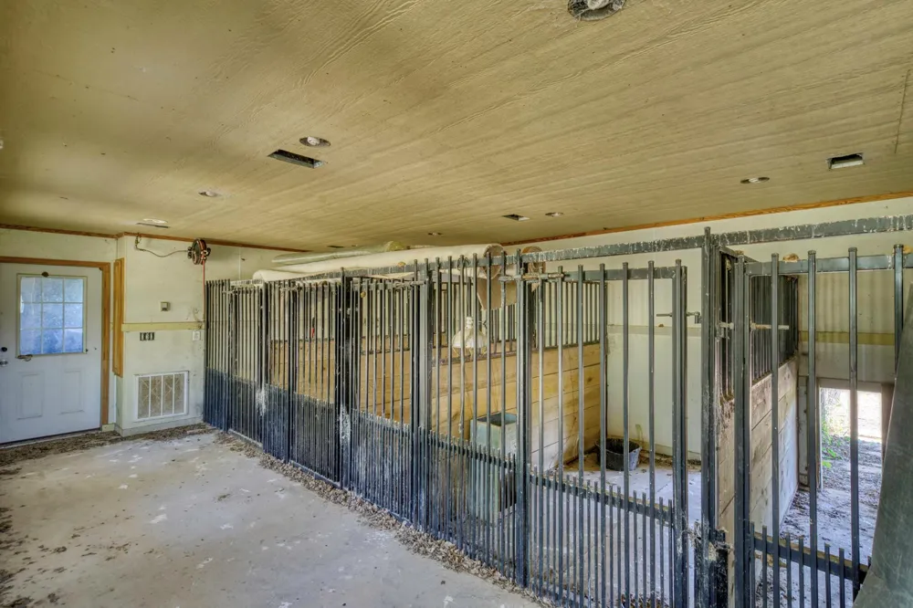 4442 Poteet Road Normangee, TX 77871