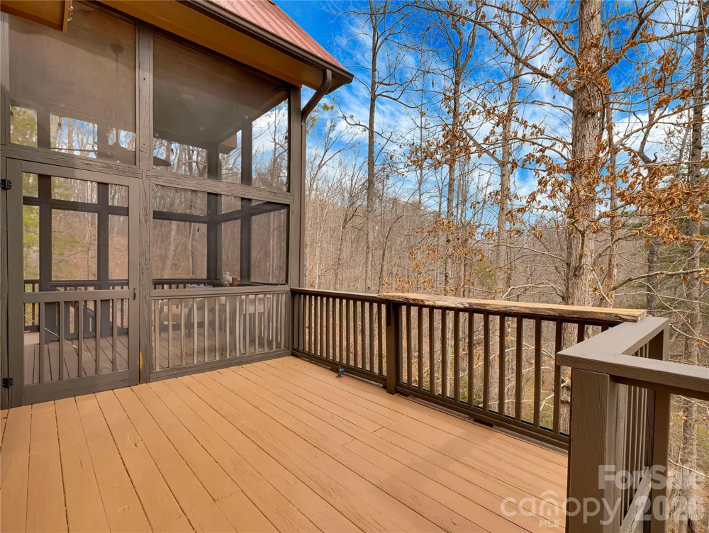 184 Deep Woods Lane Saluda, NC 28773