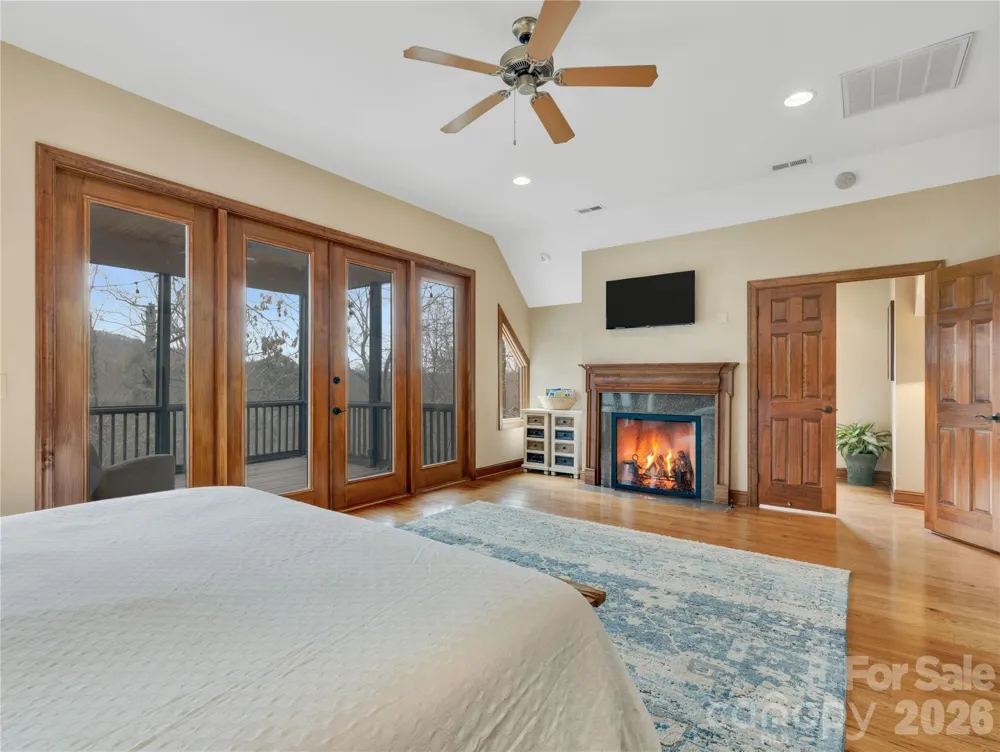 184 Deep Woods Lane Saluda, NC 28773