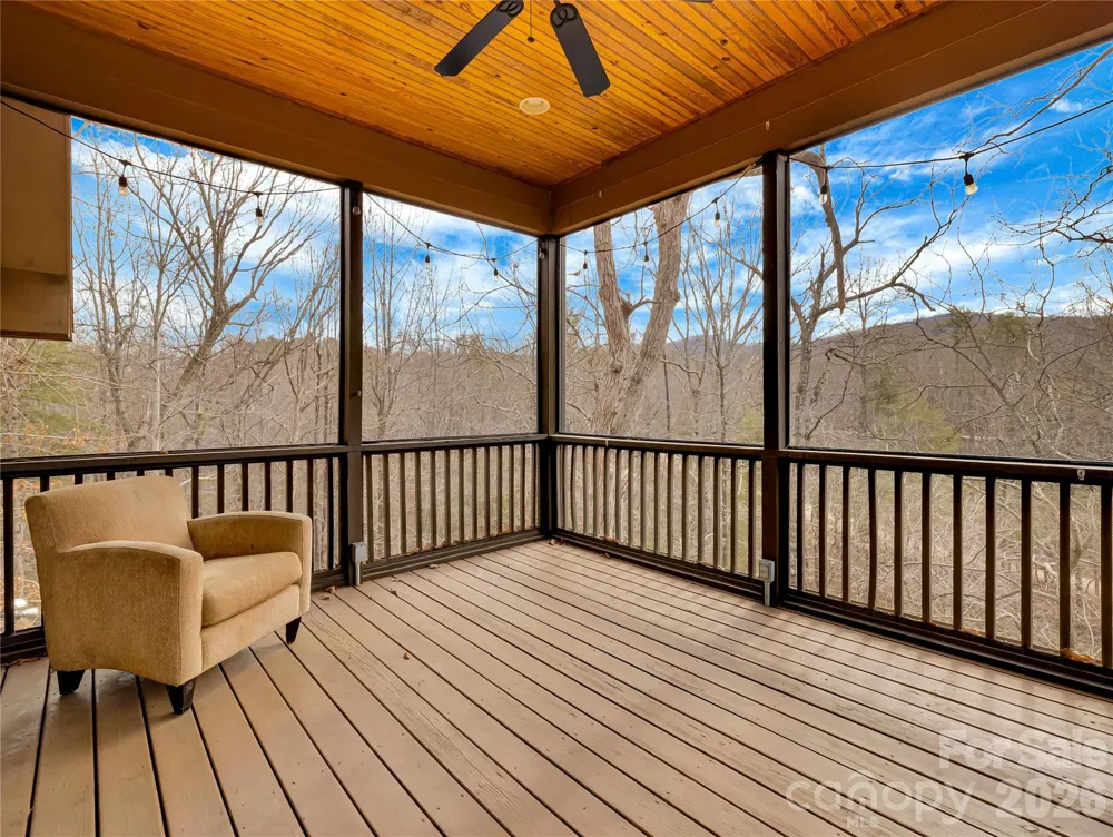 184 Deep Woods Lane Saluda, NC 28773