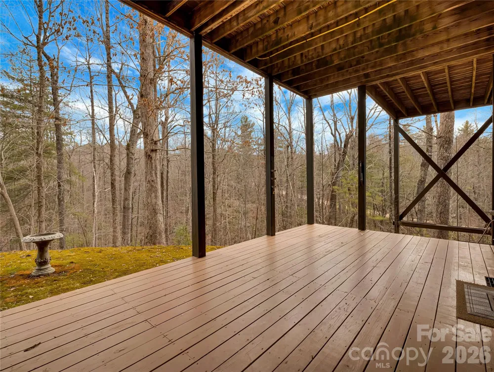 184 Deep Woods Lane Saluda, NC 28773