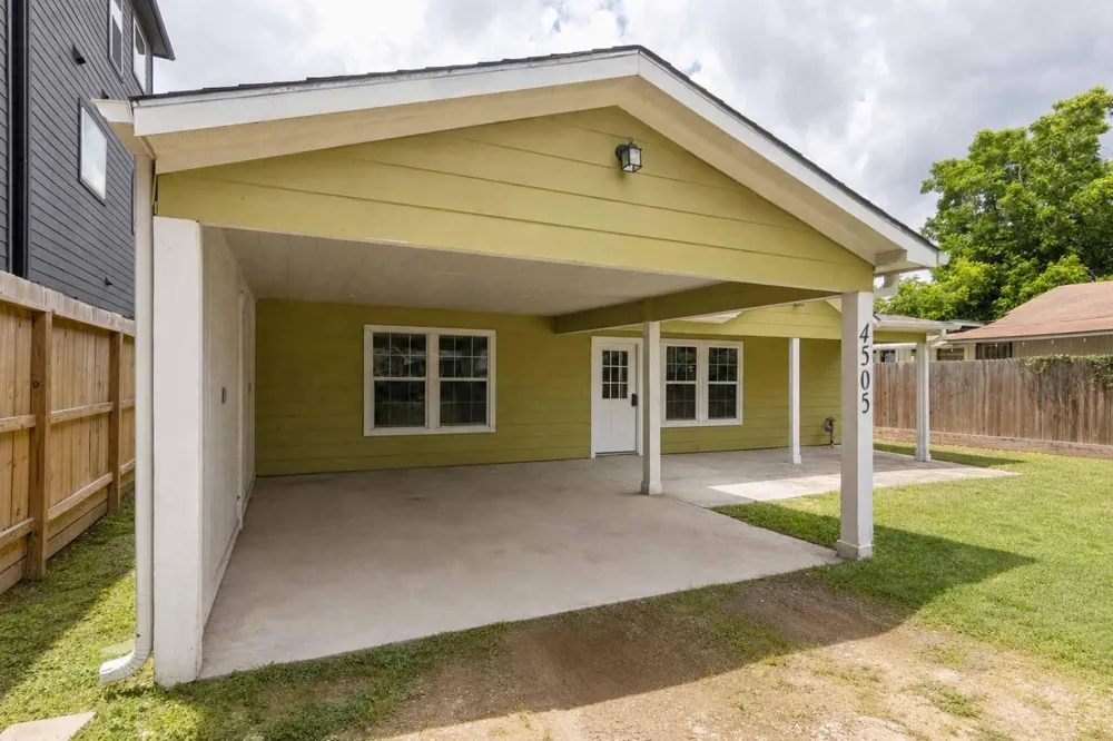 4505 Cochran Street Houston, TX 77009