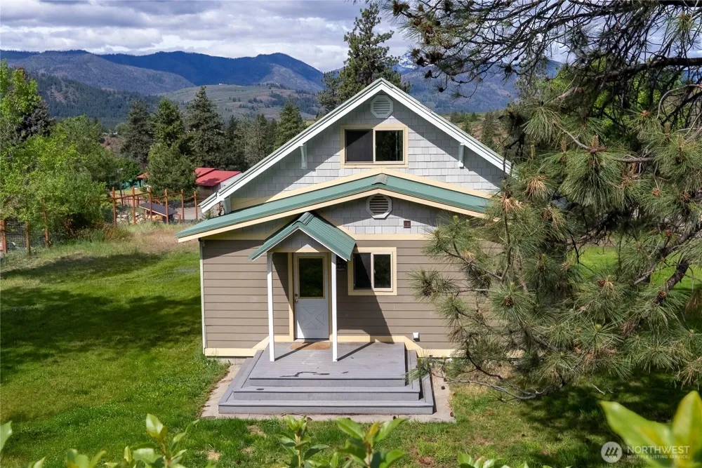511 Bluff St Winthrop, WA 98862