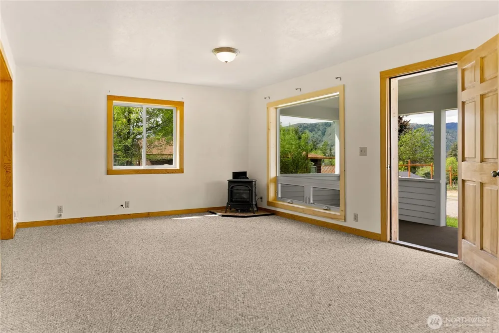 511 Bluff St Winthrop, WA 98862