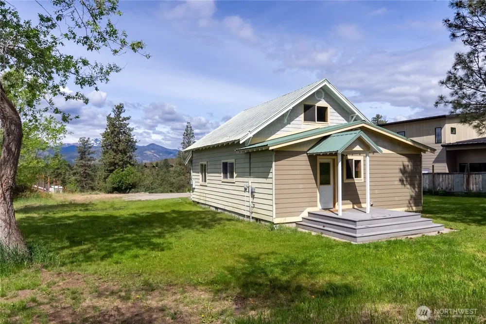511 Bluff St Winthrop, WA 98862