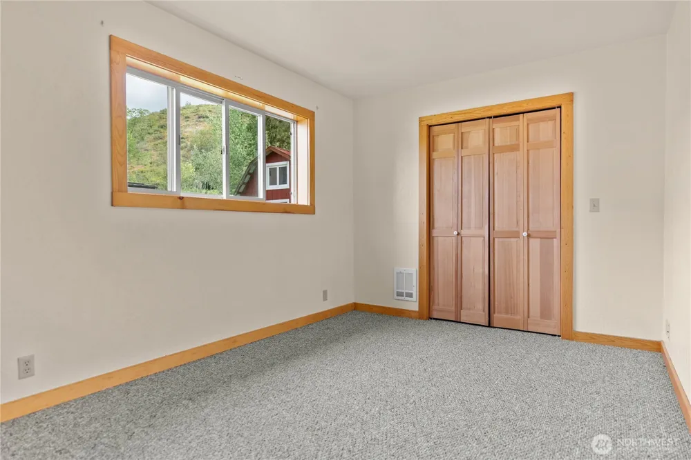 511 Bluff St Winthrop, WA 98862