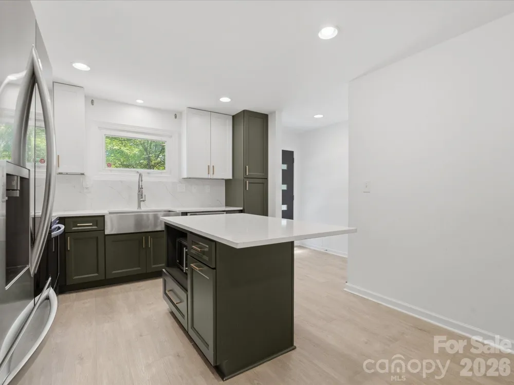 3633 Rosehaven Drive Charlotte, NC 28205