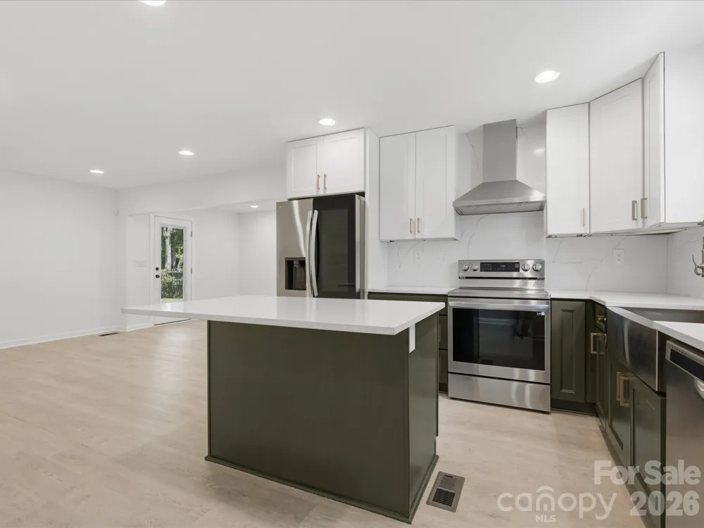 3633 Rosehaven Drive Charlotte, NC 28205
