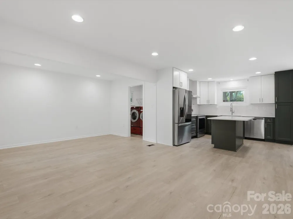 3633 Rosehaven Drive Charlotte, NC 28205