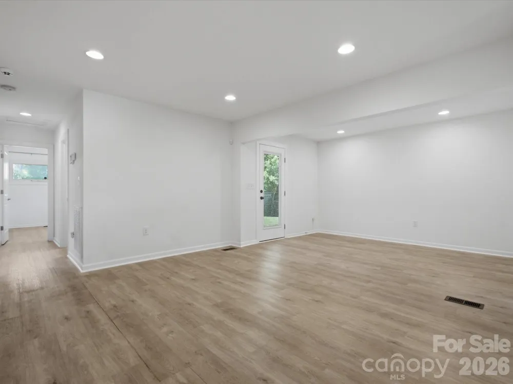 3633 Rosehaven Drive Charlotte, NC 28205