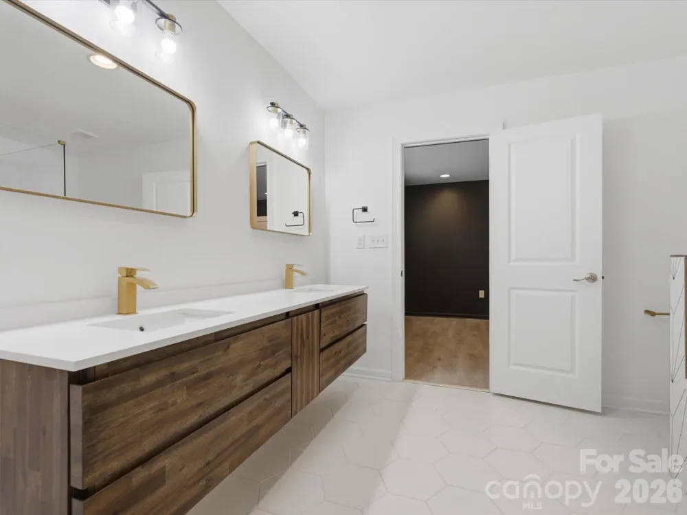 3633 Rosehaven Drive Charlotte, NC 28205