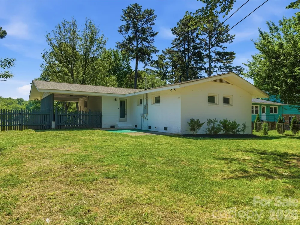 3633 Rosehaven Drive Charlotte, NC 28205