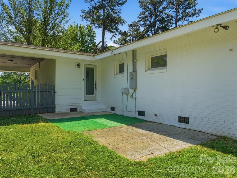 3633 Rosehaven Drive Charlotte, NC 28205
