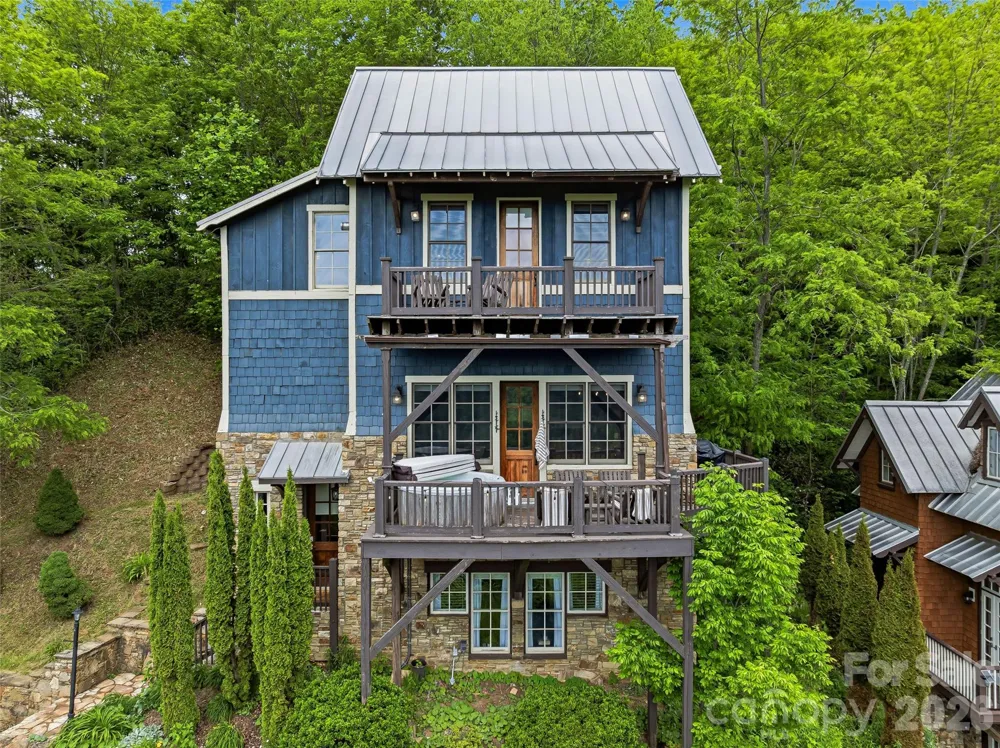 95 Breakaway Trail S Mars Hill, NC 28754
