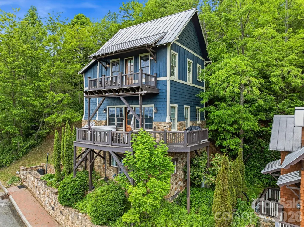 95 Breakaway Trail S Mars Hill, NC 28754