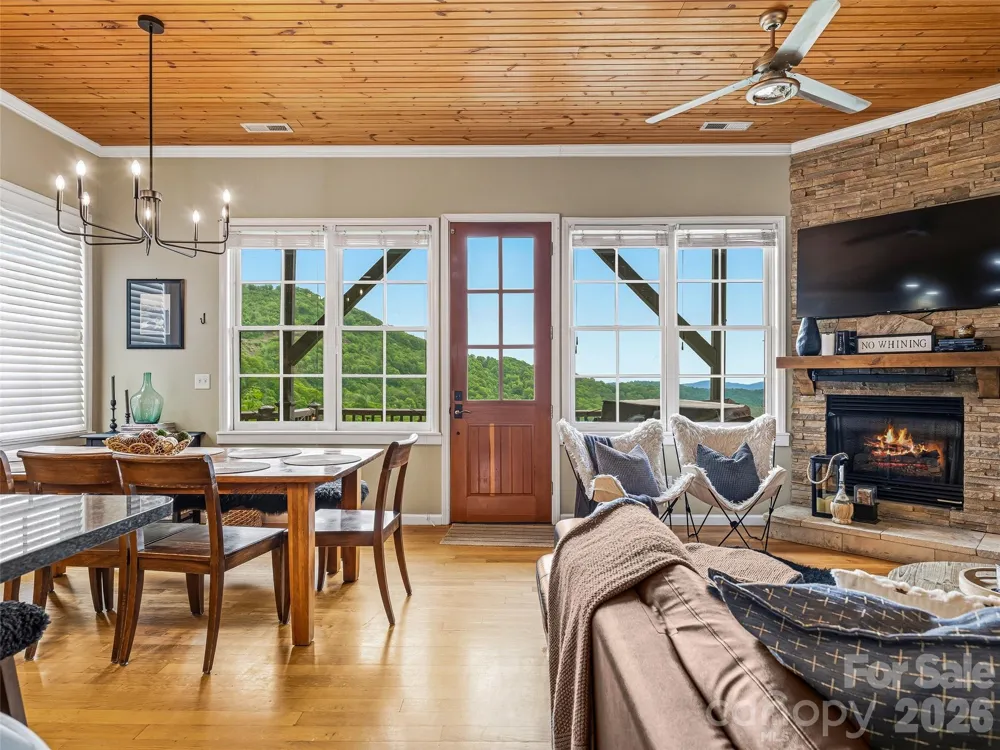 95 Breakaway Trail S Mars Hill, NC 28754