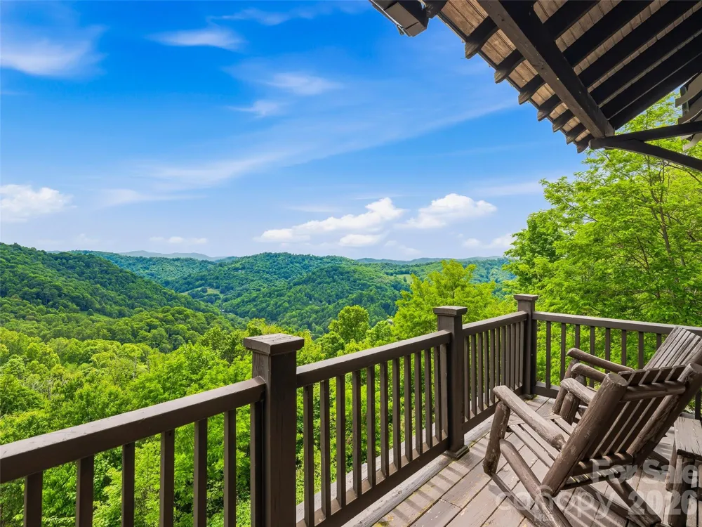 95 Breakaway Trail S Mars Hill, NC 28754