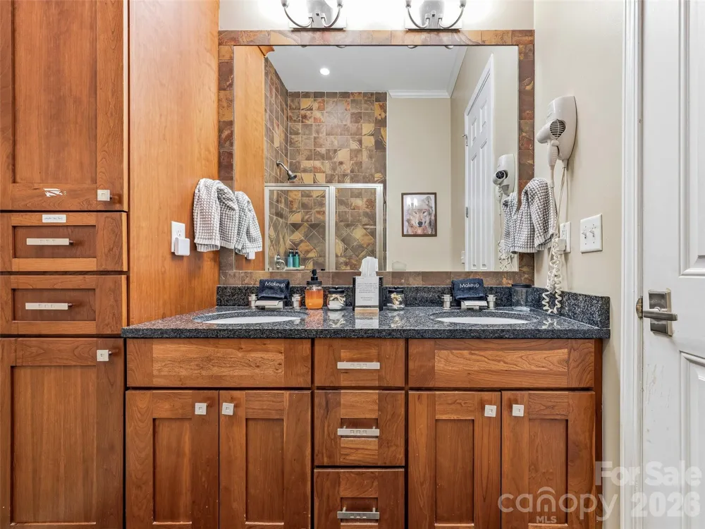 95 Breakaway Trail S Mars Hill, NC 28754