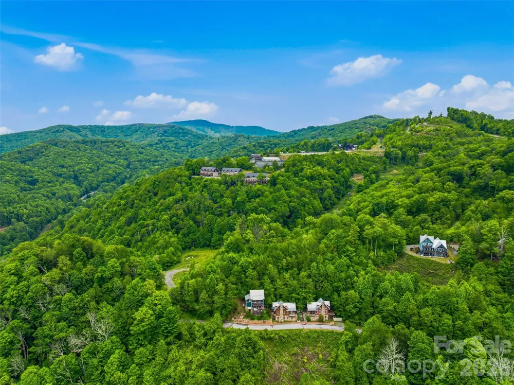 95 Breakaway Trail S Mars Hill, NC 28754