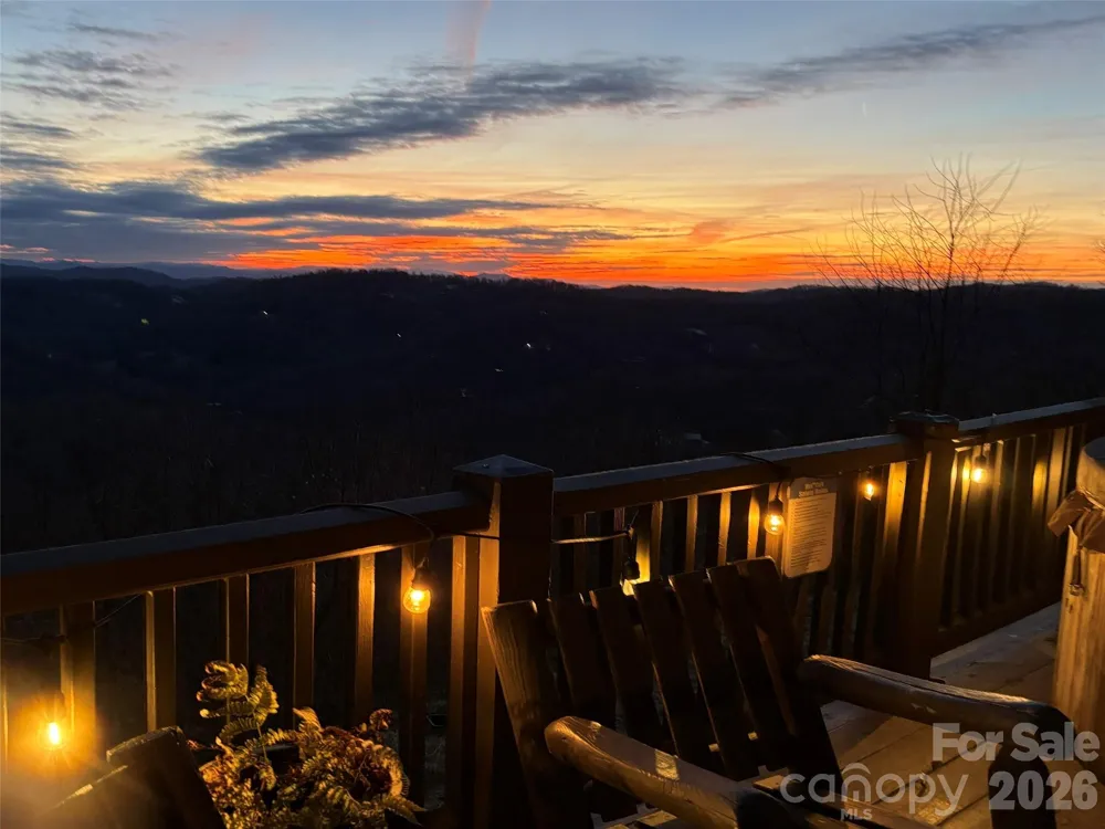 95 Breakaway Trail S Mars Hill, NC 28754