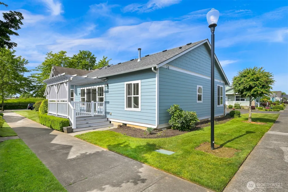 500 Fieldstone Loop #14 Lynden, WA 98264