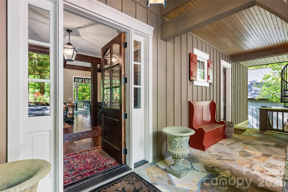 1585 Cold Mountain Road Lake Toxaway, NC 28747