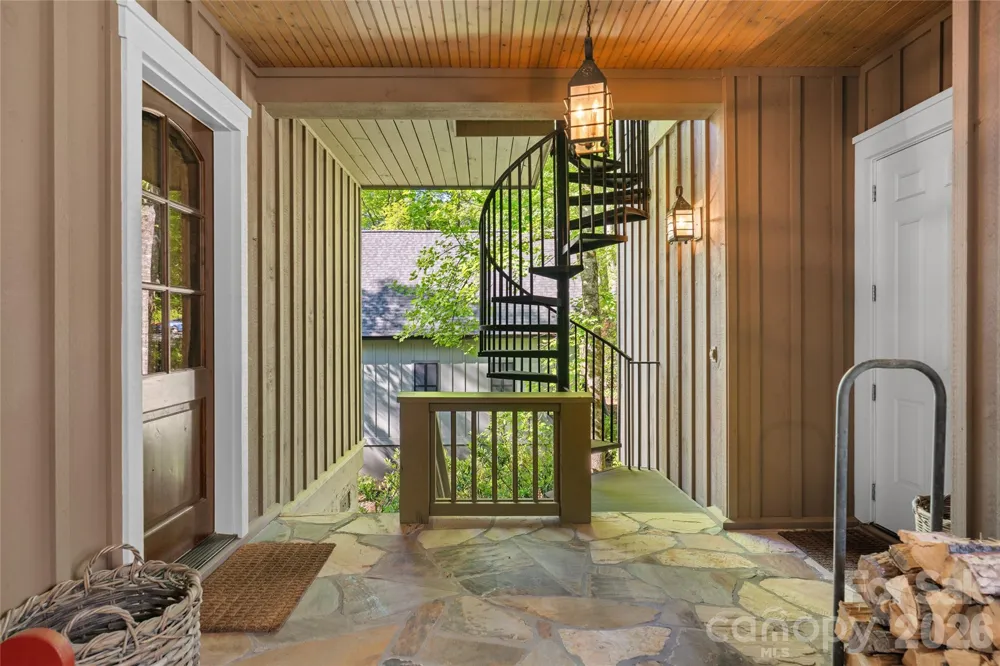 1585 Cold Mountain Road Lake Toxaway, NC 28747