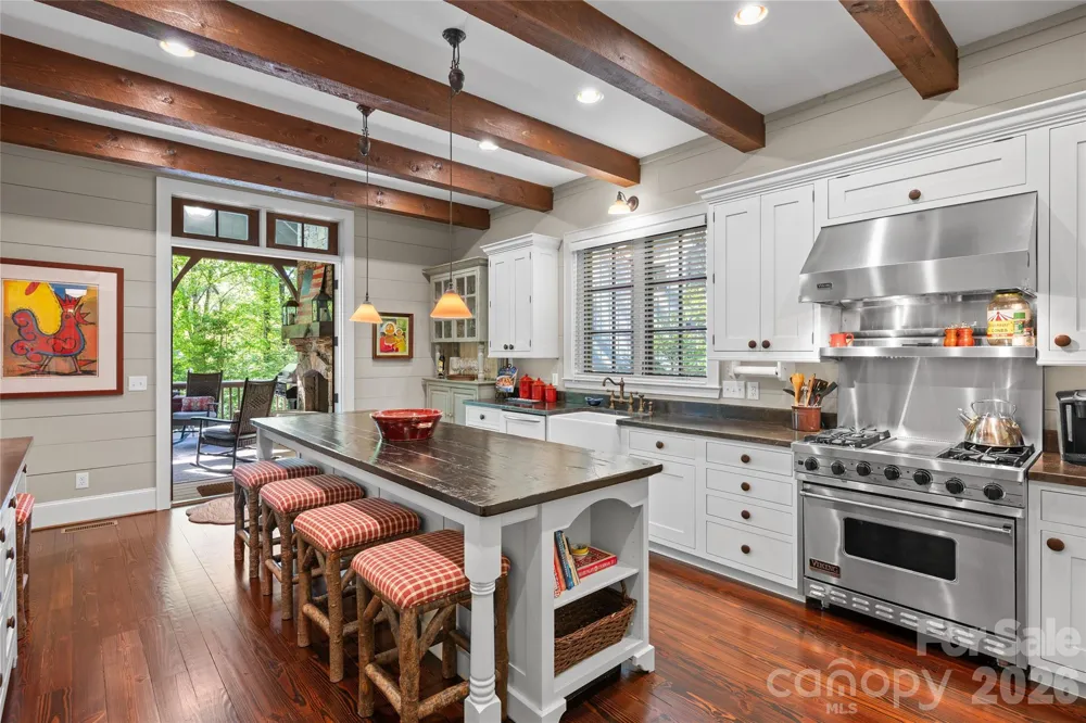 1585 Cold Mountain Road Lake Toxaway, NC 28747