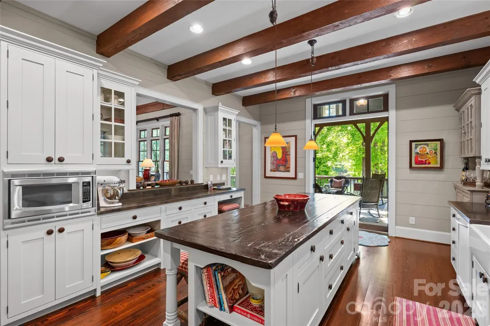 1585 Cold Mountain Road Lake Toxaway, NC 28747