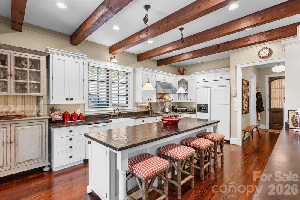 1585 Cold Mountain Road Lake Toxaway, NC 28747