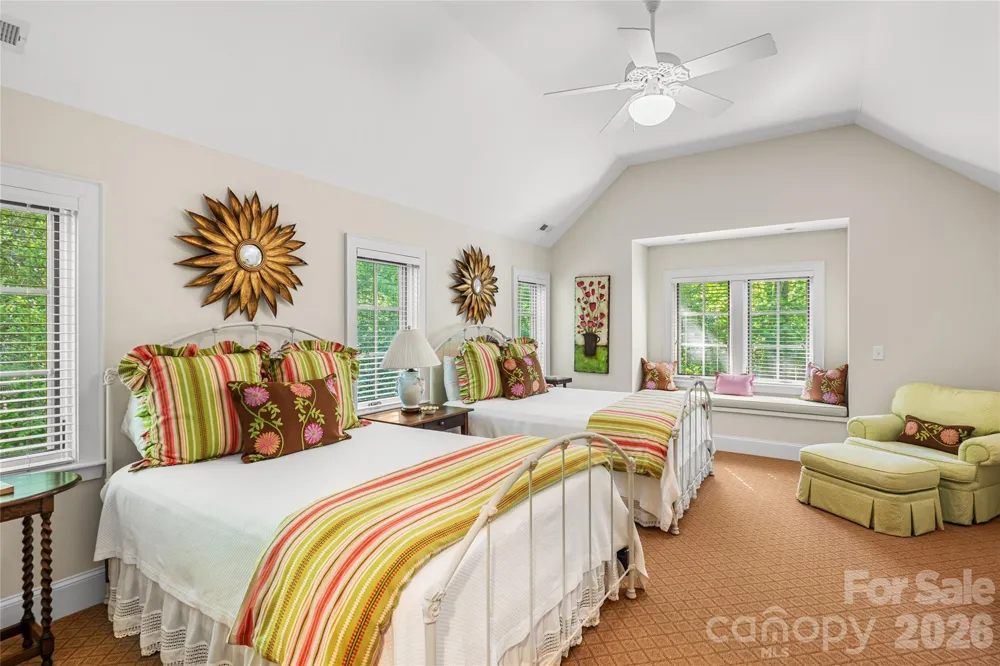 1585 Cold Mountain Road Lake Toxaway, NC 28747