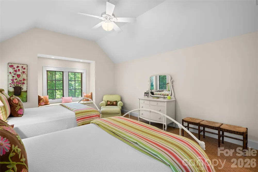 1585 Cold Mountain Road Lake Toxaway, NC 28747