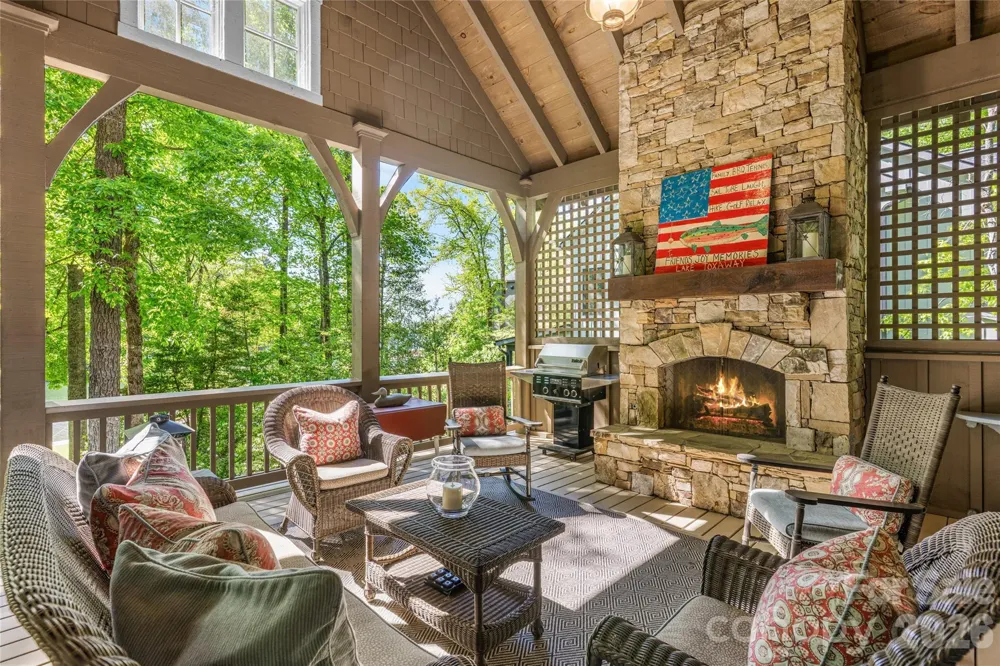 1585 Cold Mountain Road Lake Toxaway, NC 28747