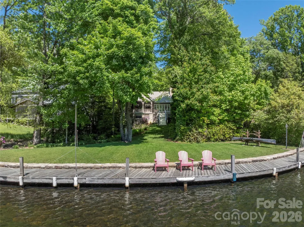 1585 Cold Mountain Road Lake Toxaway, NC 28747