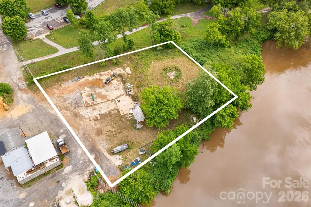 199 Amboy Road Asheville, NC 28806