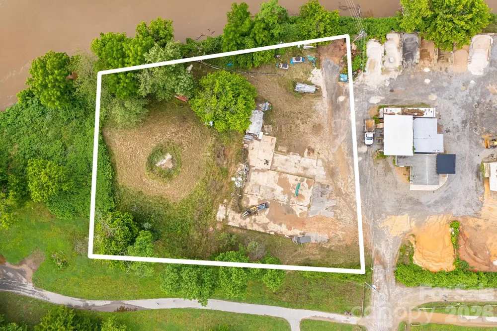 199 Amboy Road Asheville, NC 28806